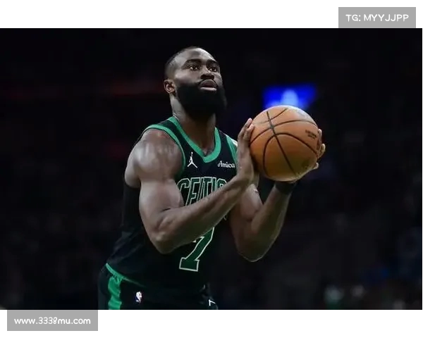 NBA球星杰伦·布朗杭州蔚来之行 亲身体验全新ES8魅力